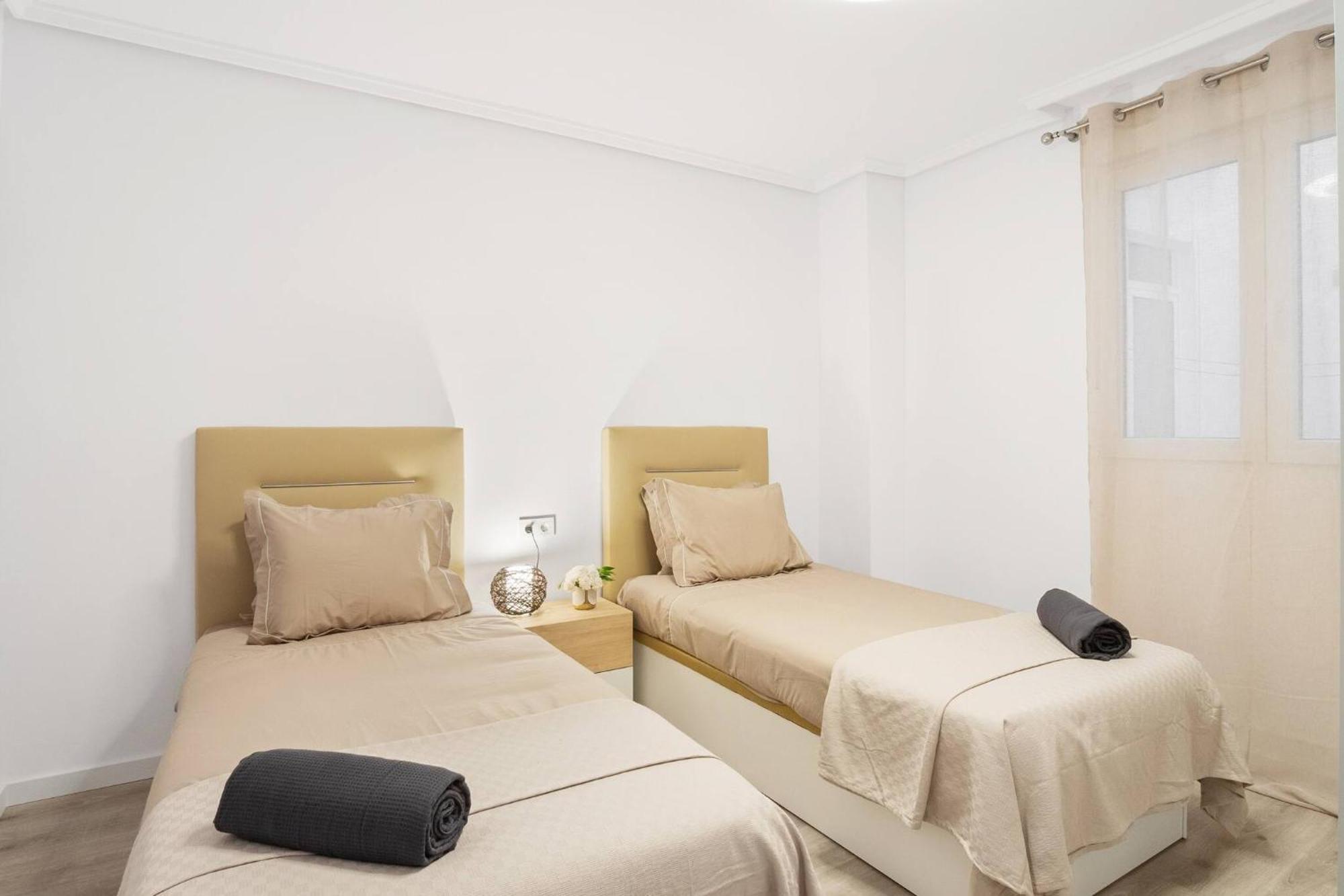Noche By The Sea Apartment Torrevieja Ngoại thất bức ảnh